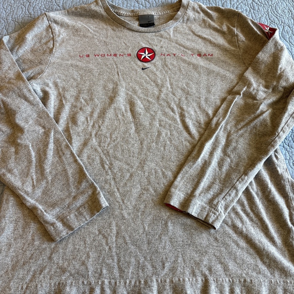 VTG Nike Youth L (12-14) Long Sleeve T-Shirt U.S. Women's National Soccer Team
